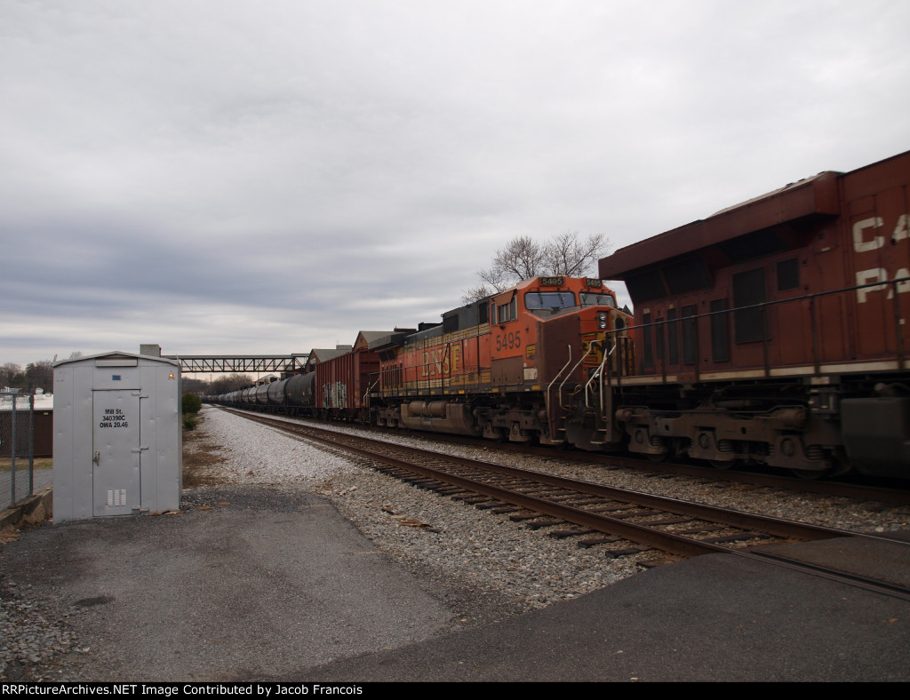 BNSF 5495